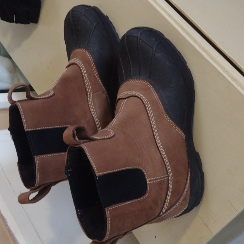 L.L. Bean Black and Brown Boots - Picture 2 of 6